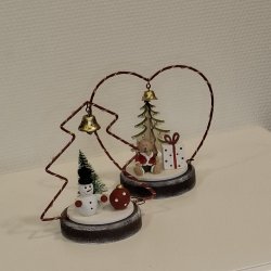 J-Line - Dekoration m/LED Batteri lys - Hjerte &amp; Bamse / Juletr &amp; Snemand H: 17 B: 13,5 D: 9,5 cm. 