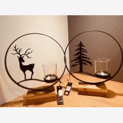 J-Line - Lysestage t/fyrfadslys m/rensdyr eller juletr metal/tr/glas H: 24 B: 20 D: 6 cm. 