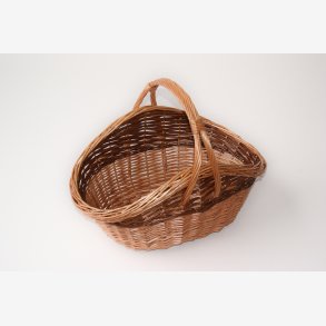 By kurv Oval Flettet Kogepil ca. ml L: 50 B: 35 H: 15/37cm.