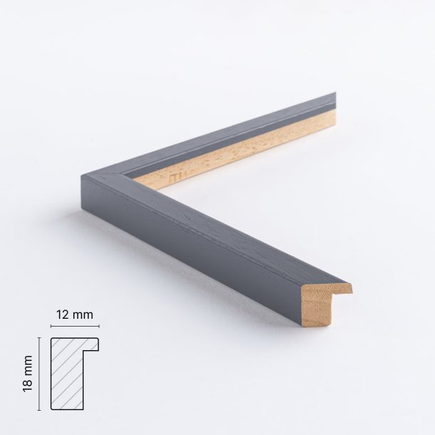 By ADJ - Fotoramme i rustikt tr Mrkegr 12 mm. 21x29,7 cm. A4