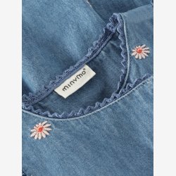 Minymo - Kjole Chambray - Kort�rmet m. broderi