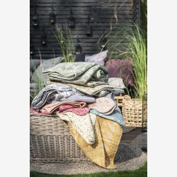 Ib  Laursen - Quilt hvid m/sort paisley 130x180cm.