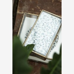 Ib Laursen glasske m/lg messing look B: 21,5 H: 7,3 L: 21,5cm.