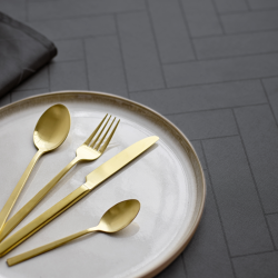 Sdahl Tiles damask dug Ash gr 140x370cm. 