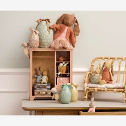 Maileg - Kanin Cremegul m. strikket kjole  H:26cm. Bomuld