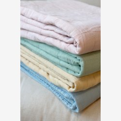 Chic Antique - Aix Vintage quilt Coral Blush 180 x 130 cm. 