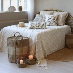 Chic Antique - Aix Sengetppe m/kvaster 260 x 240 cm. Bomuld, Genbrugsfibre Off White