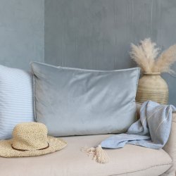 Chic Antique - Aix Pudebetrk i Velour, Sky Blue 50 x 70 cm.