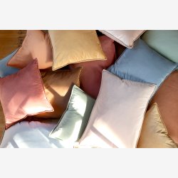 Chic Antique - Aix Pudebetrk i Velour, Sky Blue 50 x 70 cm.