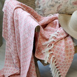 Chic Antique - Aix Plaid af overskudsgarn Raspberry 150 x 130 cm. 