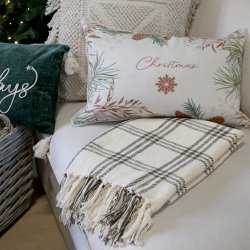 Chic Antique - Aix Paid af overskudsgarn m. tern, L150/B130 cm Oliven