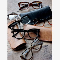 Chic Antique - L�sebriller Leopardm�nster Lysegr�/sort Inklusive etui