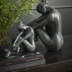 Speedtsberg - AYA Figur dame Poly L: 22 B: 10 H: 18 cm. 