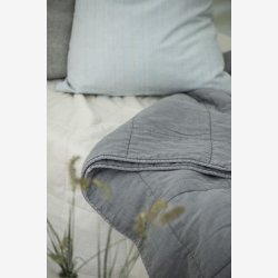 præambel Majroe højt Ib Laursen sengetæppe, vintage quilt støvblå 240x240 - Ib Laursen - My Cozy  House