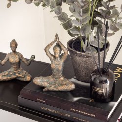 Speedtsberg - Figur Yoga damer st m/2 stk. Antik guld B:13 D: 8 H: 18 cm.