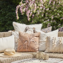 Speedtsberg - Pude m/frynser inkl. dun fyld Beige 35 x 55cm