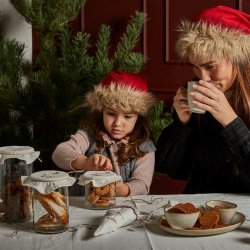 Speedtsberg - Stof toppe til runde krukker Rundt Hvid m/brodering St m/4 stk. D16cm. Bomuld/Hr.