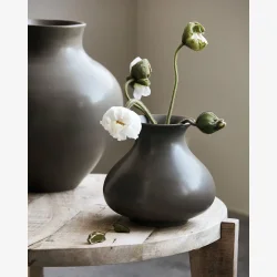 House Doctor - Vase Keramik Gr�n-Gr� H: 23 �: 25 cm.