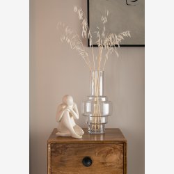 J-Line - Kn�lende Figur Polyresin Beige 21,5x15,5x25cm. Leveres assorteret