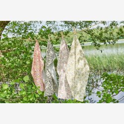 Speedtsberg - Viskestykke m/blomster print Bomuld L: 50 B: 70 cm.