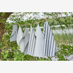 Speedtsberg - Viskestykke m/brede og smalle striber L: 50 B: 70 cm Lyse/Mrkebl