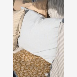 Ib Laursen - Pudebetrk lysebl m/tynde beige striber B50xL70cm
