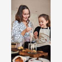 Speedtsberg - Krmmerhus i bomuld m. Broderi 8x16cm, Natur