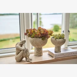 Speedtsberg - Rillet vase i cement 15cm, Gr�