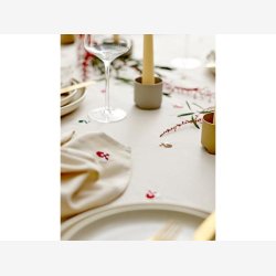 Sdahl - Dug Christmas Hearts Embroidery Naturlig/Rd 140x270cm.