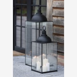 J-Line - Lanterne "Hagrid" Sort Jern H: 121 B: 41 D: 41 cm. 