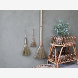 Chic Antique - Deko Fejekost af naturstr m/skaft i bambus L130/B28 cm natur