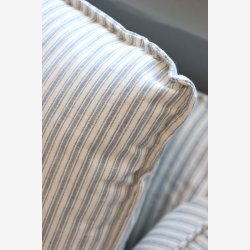 Chic antique - Malo Sofa i hr m. 5 puder