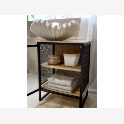 Chic Antique - Vence Sidebord/Sengebord m/2 hylder Patineret sort H65xB49xL36cm.