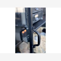 Chic Antique - Vitrineskab m. 3 lger og hylder, H175/L140/B39,5cm.