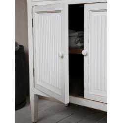 Chic Antique - Skab m. riller i lger, 2 lger og 1 skuffe Patineret hvid H91,5xB83xL41cm Grantr.