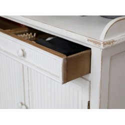 Chic Antique - Skab m. riller i lger, 2 lger og 1 skuffe Patineret hvid H91,5xB83xL41cm Grantr.