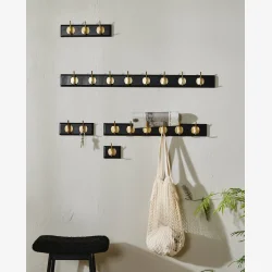 NORDAL - Knager�kke m/3 Knager Sort/"Messing" L: 30 H: 6,5 cm. 