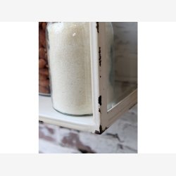 Chic Antique - Vgskab m/hylde og glaslge Patineret creme H56xB35xL18cm.