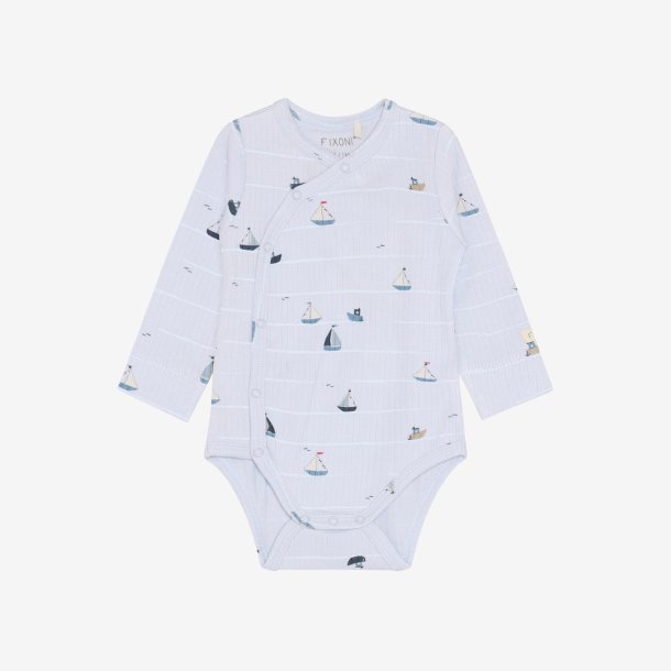 Fixoni - Body m. skr�lukning Lysebl� m. Skibs print - Lang �rmet