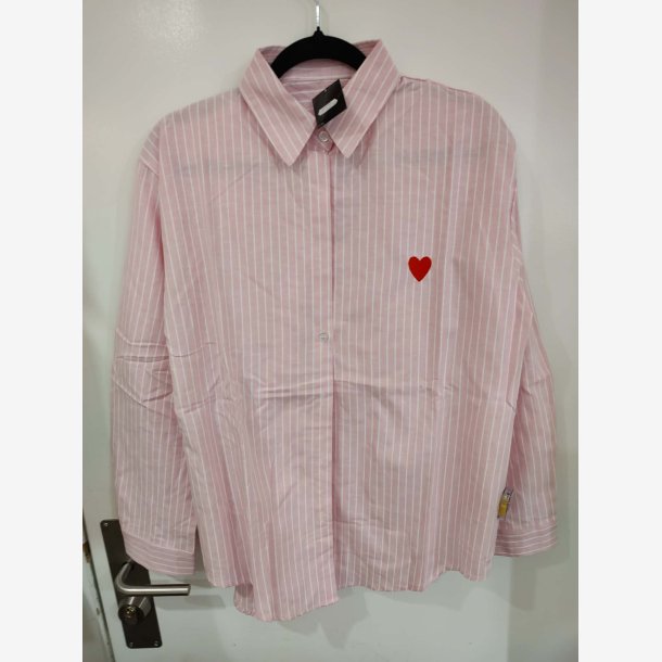 Skjorte m. strib og hjerte Rosa Flere st�rrelser 65%bomuld, 35%polyester