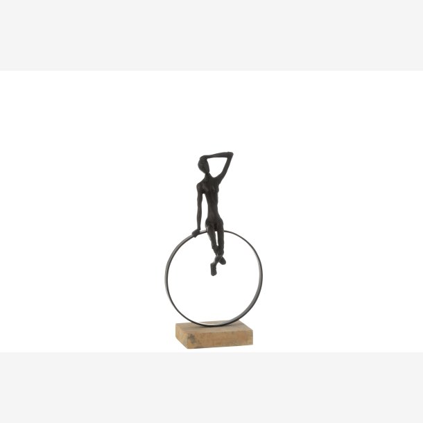 J-Line - Kvinde figur m/ring, Poly/metal/tr Sort H: 40 L: 21 D: 11 cm. 