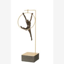 J-Line - Gymnast Kvinde Figur m/hoop ring svvende Guld/Sort H: 48 cm. 