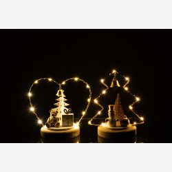 J-Line - Dekoration m/LED Batteri lys - Hjerte &amp; Bamse / Juletr &amp; Snemand H: 17 B: 13,5 D: 9,5 cm. 