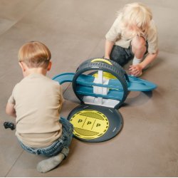 OLGA - Bilbane i Transportkasse Politi eller Brandv�sen - Leveres Assorteret