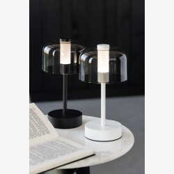 J-Line - Bordlampe m/klar sk�rm LED Batteri Metal Sort 13x13x24cm.