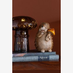 J-Line - Pindsvin m/svamp figur Brun poly H: 14 cm. 2 varianter