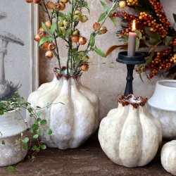 Chic Antique - Rennes Vase Grskar Facon : 19 H: 20 cm. Creme