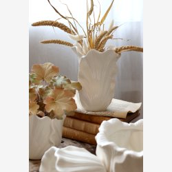 Chic Antique - Fayence Urtepotteskjuler m/blade Creme H: 19 : 14,5 cm.