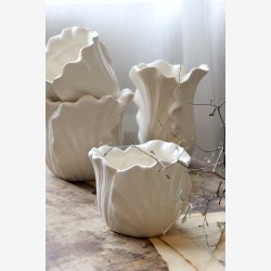 Chic Antique - Fayence Urtepotteskjuler m/blade Creme H: 19 : 14,5 cm.