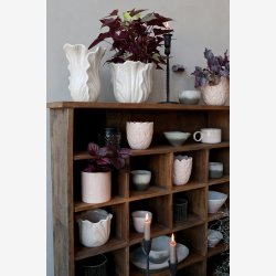 Chic Antique - Fayence Urtepotteskjuler m/blade Hr H: 19 : 14,5 cm.